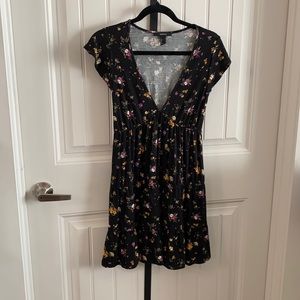 🤯MOVING SALE🤯 Forever 21 deep v-neck dress